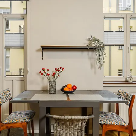 Shortstaypoland Brzeska B147 *