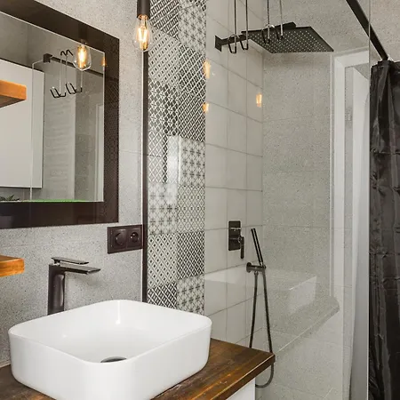 Shortstaypoland Brzeska B147 Varsovie