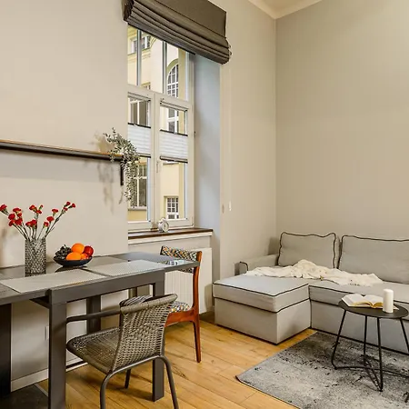 Shortstaypoland Brzeska B147 Apartman Varsó
